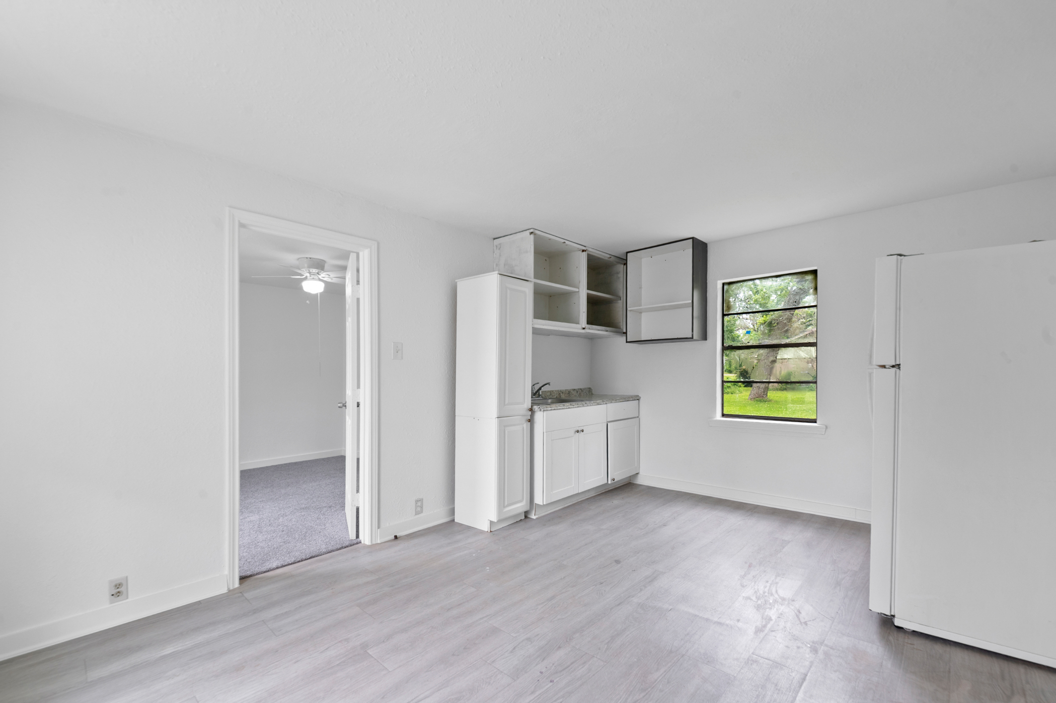 806 East Emily Avenue - 1