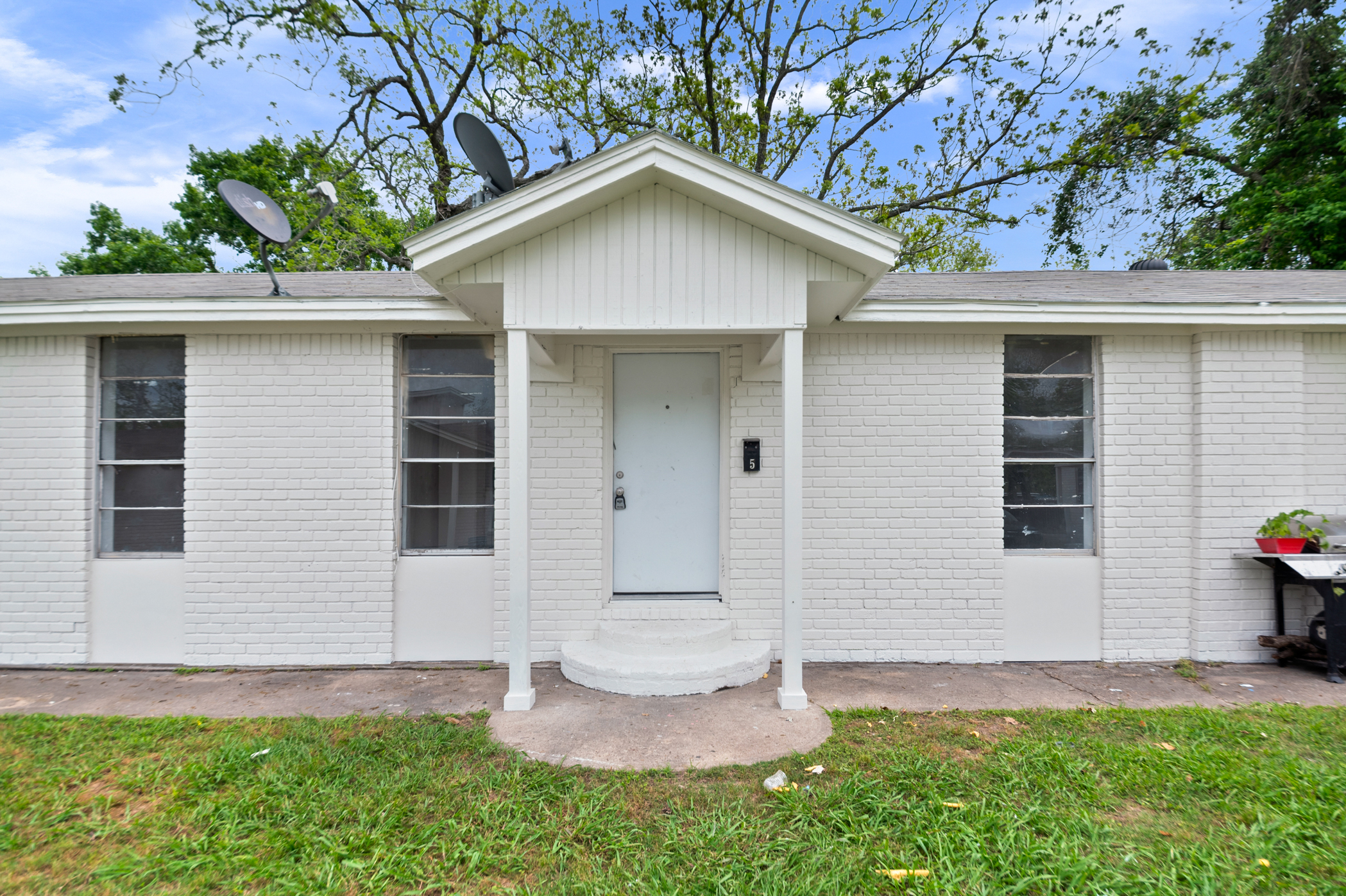 806 East Emily Avenue - 5