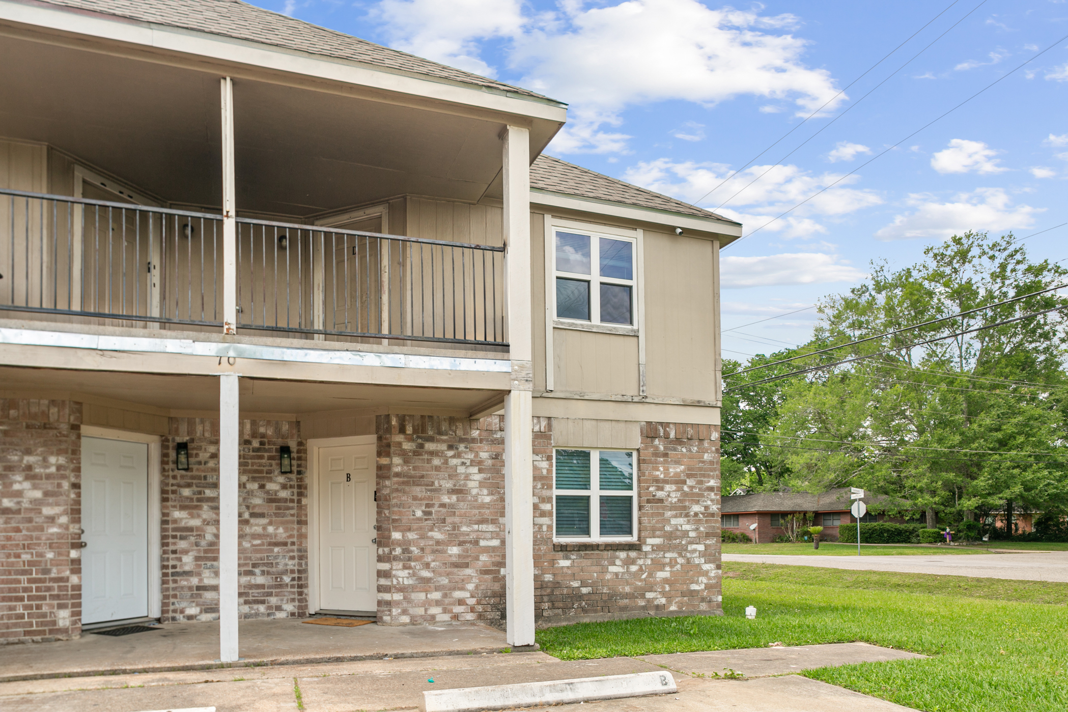 700 Lyle West Avenue - D